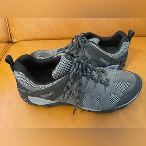 Men’s Merrell gym shoes